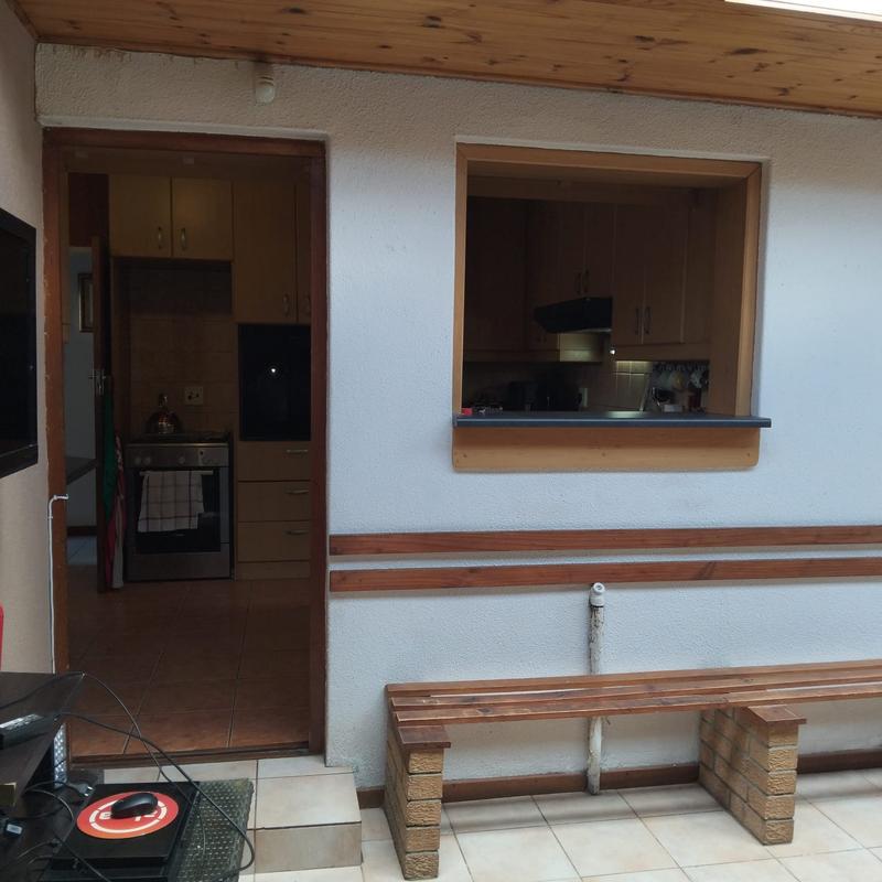 3 Bedroom Property for Sale in Peerless Park North Western Cape